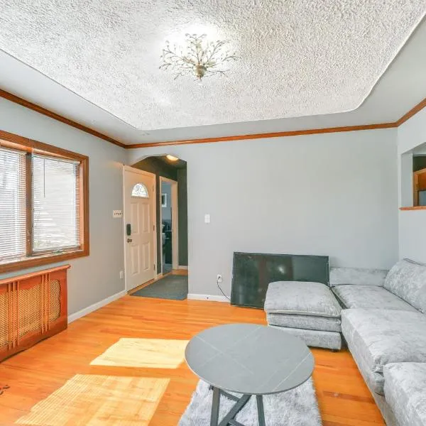 Choice home, hotel em West Babylon