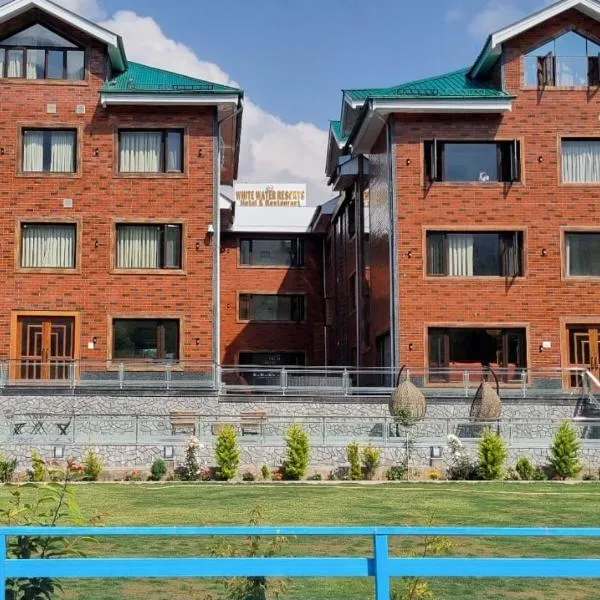 White Water Resorts, Hotel in Pahalgām