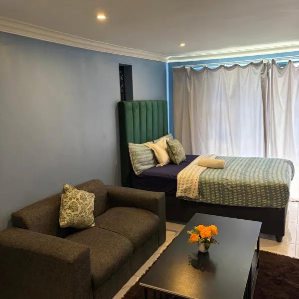 Browns villa and construction pty ltd، فندق في Cape Town