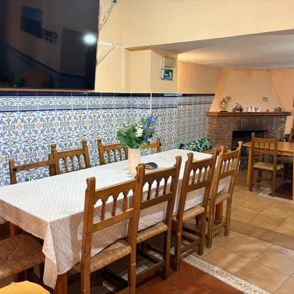 Hostal San José, hotel em Naval