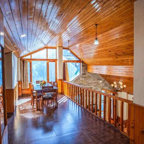 The Northwood Cottages Manali, Mountain View with balcony, near mall road, manali, hotel v destinaci Manāli