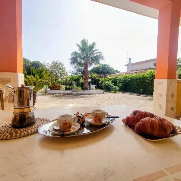 Villa Maila - Accogliente Villetta con Giardino Privato in Salento, מלון בLatiano