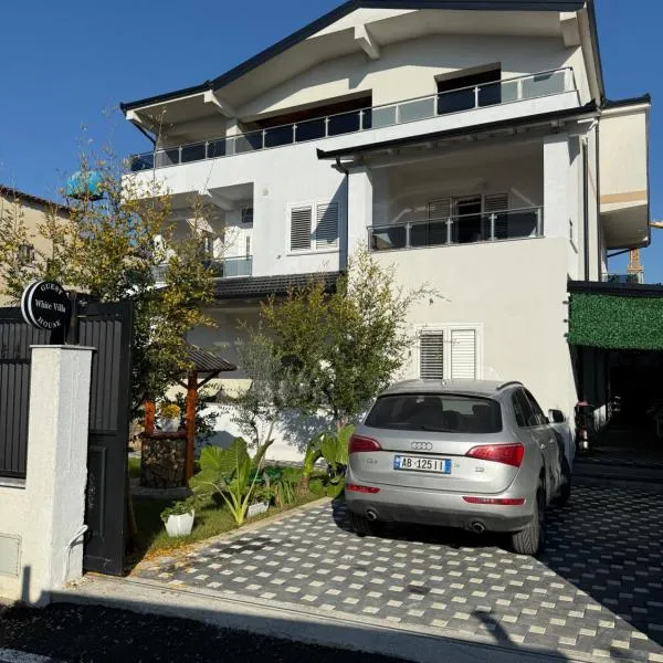 Guest House White Villa, hotel in Kamëz