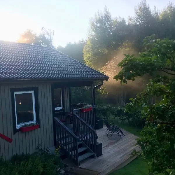 Haere Mai B&B Orust, hotel in Henån