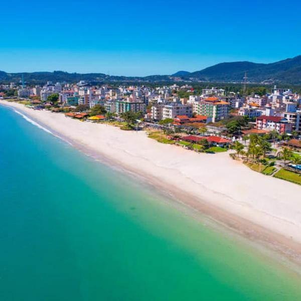 Canasvieiras Quadra-Mar Apartamento Inteiro com Sacada e Churrasqueira