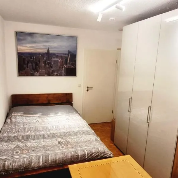 Gemütliches Zimmer mit eigenem Bad nahe Pfanzeltplatz, ξενοδοχείο στο Μόναχο
