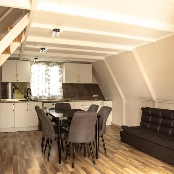 Cozy cottage with mountain view, hotel in Kobuleti