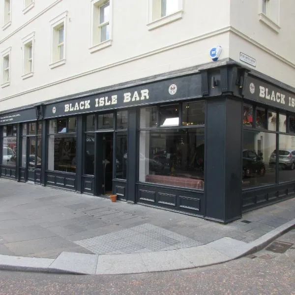 Black Isle Bar & Rooms, hotel in Belmaduthy
