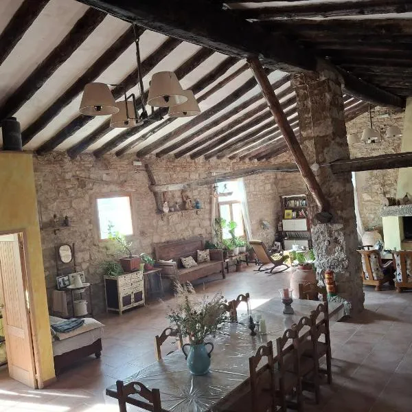 Antiguo Molino de Aceite de Alforque, hotel in Alforque