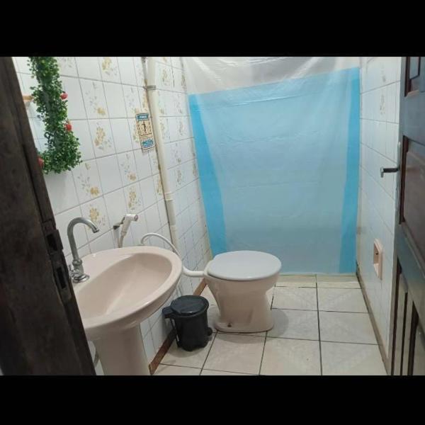 Quarto compartilhado bem localizado e tranquilo - Foto 2