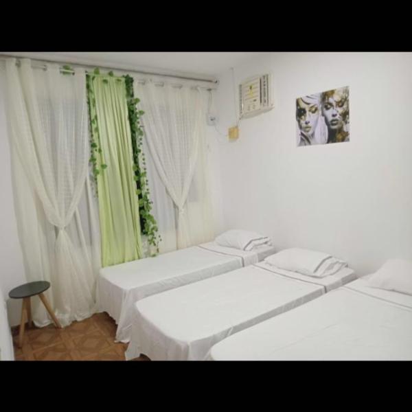 Quarto compartilhado bem localizado e tranquilo - Foto 3