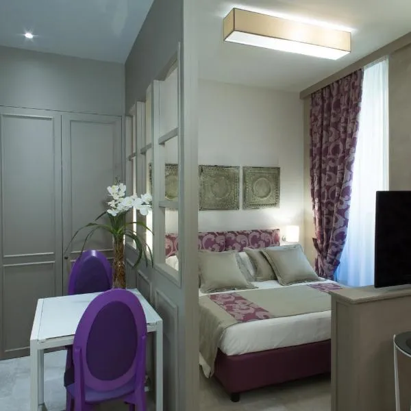 Affacci sulla via Home Tower QK Costa 58, hotel sa Florence