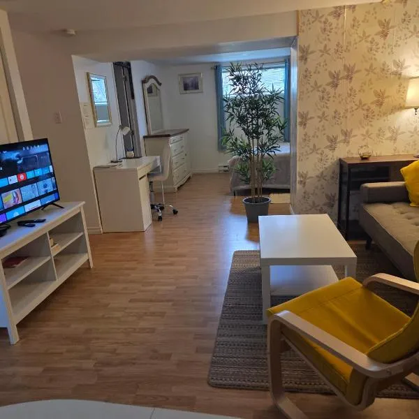 L ' Arlequin Suite et logement, ξενοδοχείο σε Vaudreuil-Dorion