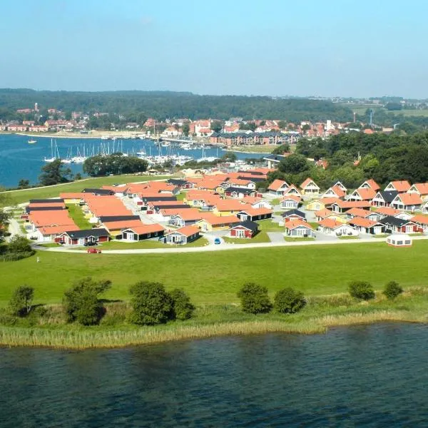 8 person holiday home on a holiday park in Gråsten, hotel en Gråsten
