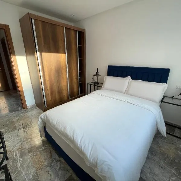 Appartement neuf luxe OLM Aviation à Rabat, khách sạn ở Rabat