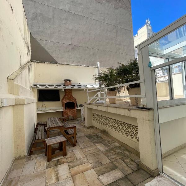 Conforto para família e churrasco pós-praia