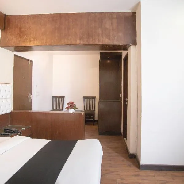 Hotel O Arora shoppers park, hotel in Ghaziabad