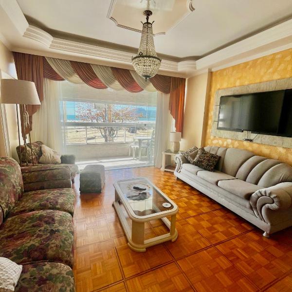 Fantástico apartamento Frente ao mar em Balneário Camboriú