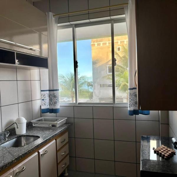 PRAIA DE 4 ILHAS Apartamento 2 Quartos 50M da Praia Com Vista - Foto 3