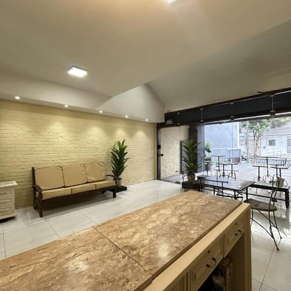 Flat funcional mobiliado com cozinha e WC privativo apt107