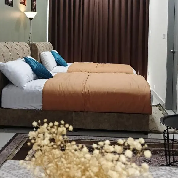 Core Soho Suites KLIA sepang Free WifI by Ezy Home, Hotel in Sepang