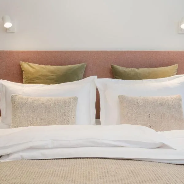 Design-Apartment am Chiemsee โรงแรมในริมสติง