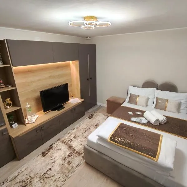 Delfinului Retreat، فندق في أوفيديو