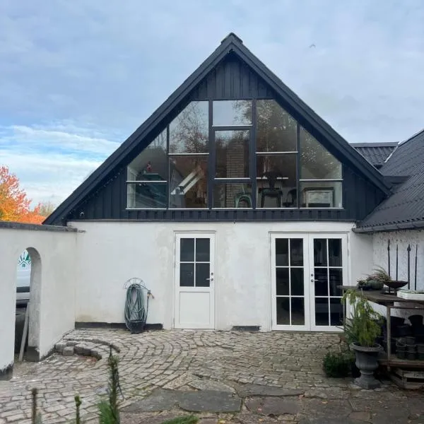 Stay by pramskoven, hotel in Køge