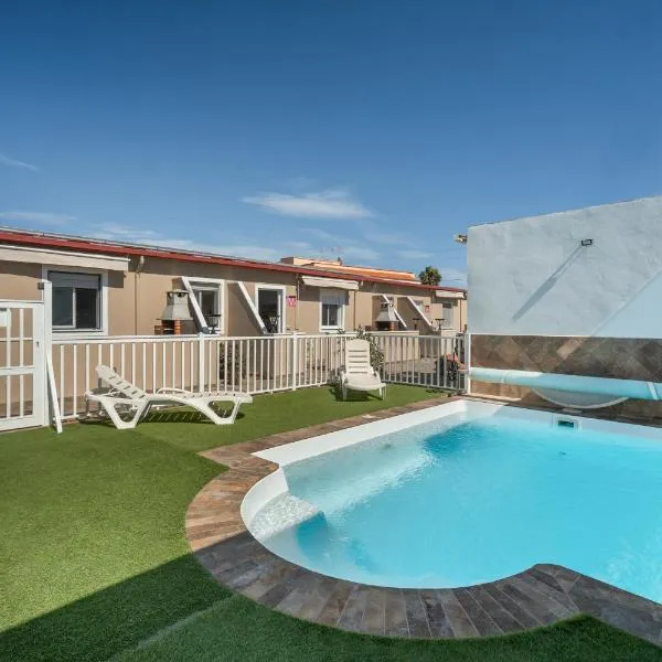 4 Apartamentos Omanai Tenerife Sur, hotel in Las Galletas