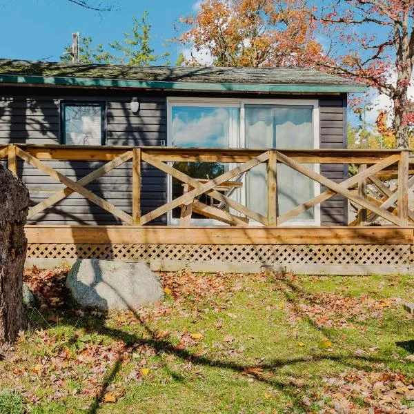 Studio Cottage #8 - Jack Pine、グレイブンハーストのホテル