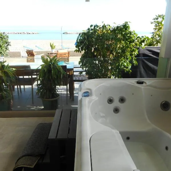 Kyma beach accommodation Delfini apartment with spa jaccuzzi 6 guests, hotelli Kolymbarissa