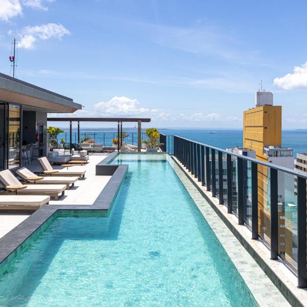 Studio Premium Rooftop e Piscina Vista Baía com Garagem