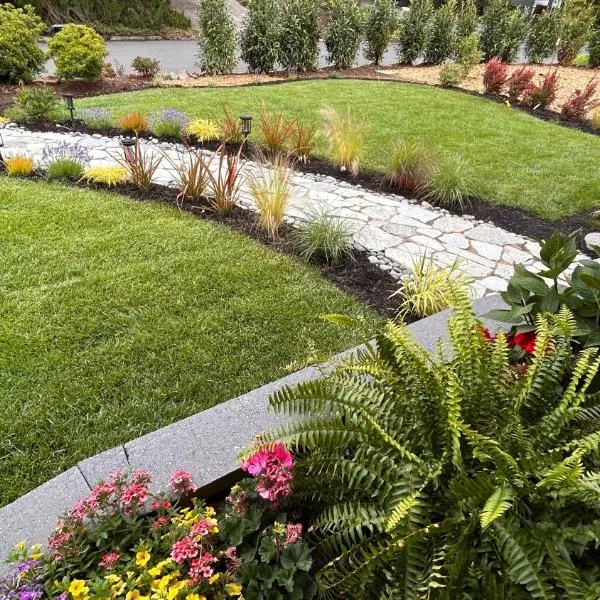 Evergreen Garden close to Downtown Portland Beaverton next to St Vincents Hospital, hotel v destinácii Portland