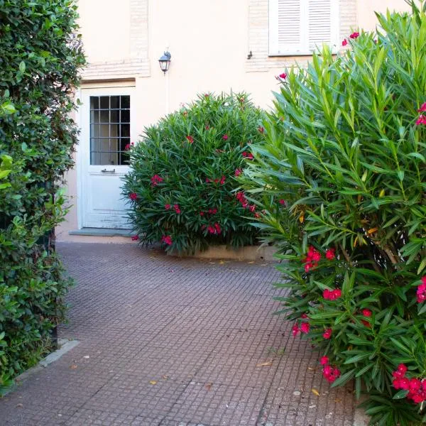 Casa Parco degli Ulivi, хотел в Фраскати