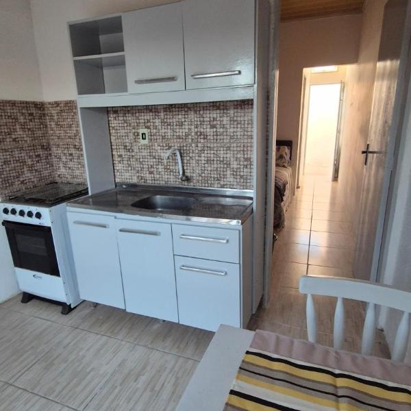 Apartamento pequeno central - Foto 4