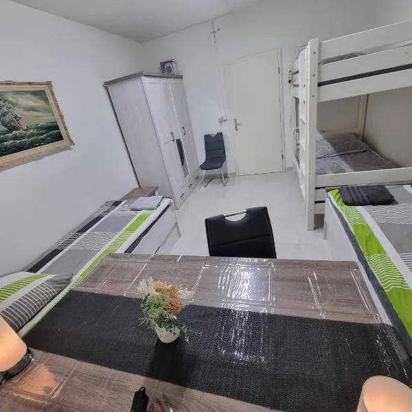 3 Monteurzimmer als Wohngemeinschaft zur Selbstversorgung, hotel in Ostfildern