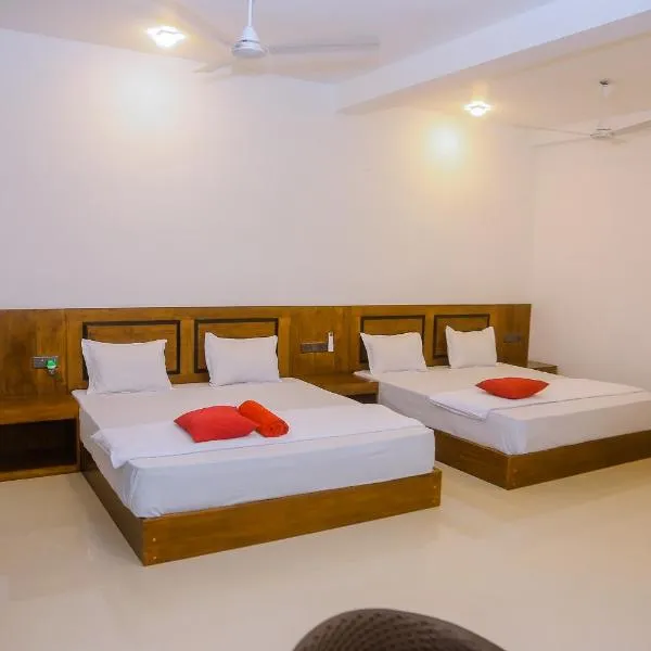 Ocean Light Mirissa: Mirissa şehrinde bir otel