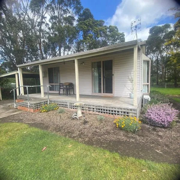Richo’s Retreat, 1 bed unit near Great Ocean Road, hotel v destinaci Cobden