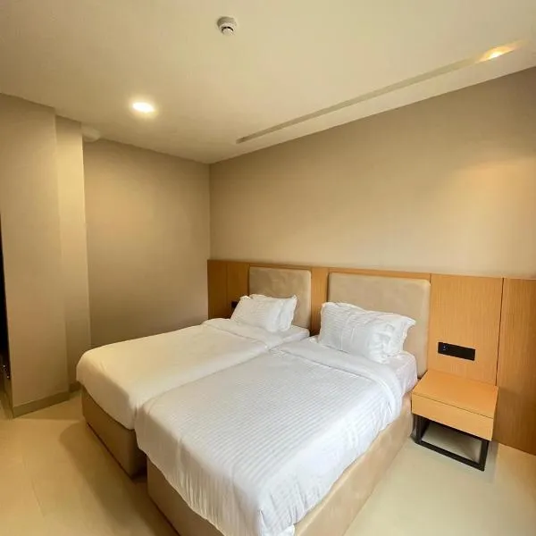 Hotel Nirvana Nest, hotel v destinaci Lakhnaú