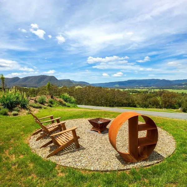 Stella at Kangaroo Valley - Amazing Views - Fire Pit, hotel in Barrengarry