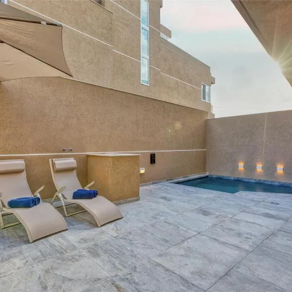 The Pender LUX HUB - 4BR villas with Pool, WIFI & AC by 360 Estates, hotel em St. Julian's