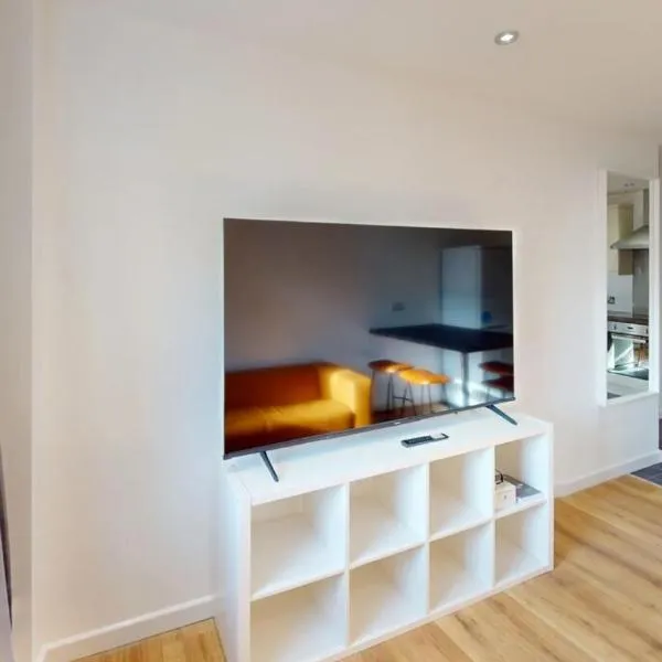 Three Bed Flat on Shakespeare St Sleeps up to 6, hotel v destinaci Nottingham