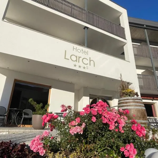 Hotel Larch, hotel in Campo di Trens