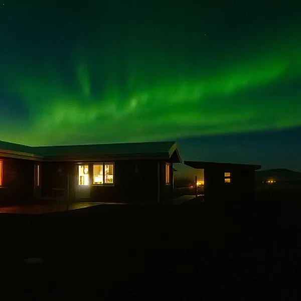 Söruhús - Cozy Apartment, Hot Tub, Peaceful Nature Setting, ξενοδοχείο σε Hraunvellir