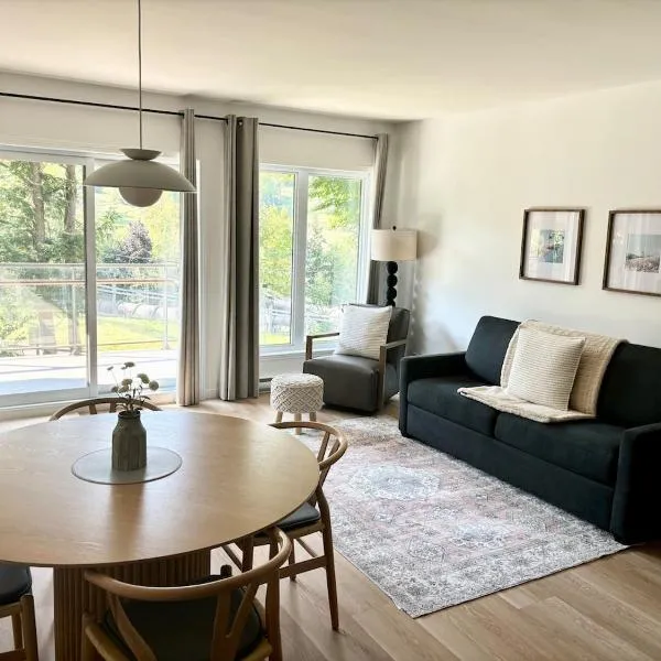 Ski in out condo sur la montagne, hotel v destinaci Bromont