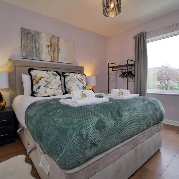 London Road Villa - Free Netflix, Private Parking, WiFi & Private Garden – hotel w Coventry