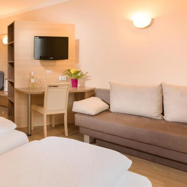 Hotel Radlinger, hotel in Pellendorf