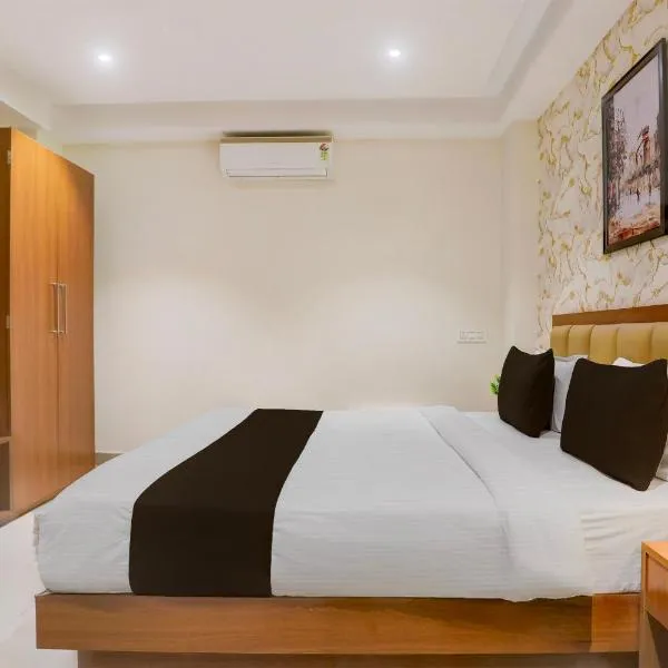 Super Townhouse Oak Sevoke Road Siliguri, hotel in Siliguri