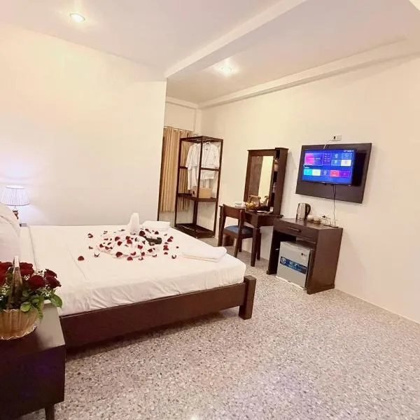 Vang Vieng Ruby Villa Hotel, hotel in Vang Vieng