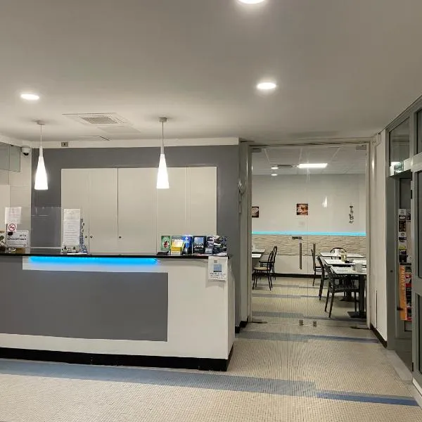 Viesnīca Hotel Miramare pilsētā Savona